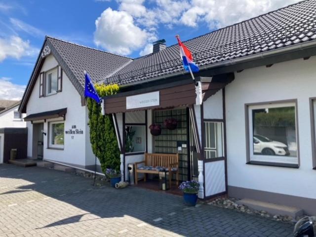 Bed & Breakfast Weisser Stein Шмаленберг Екстериор снимка