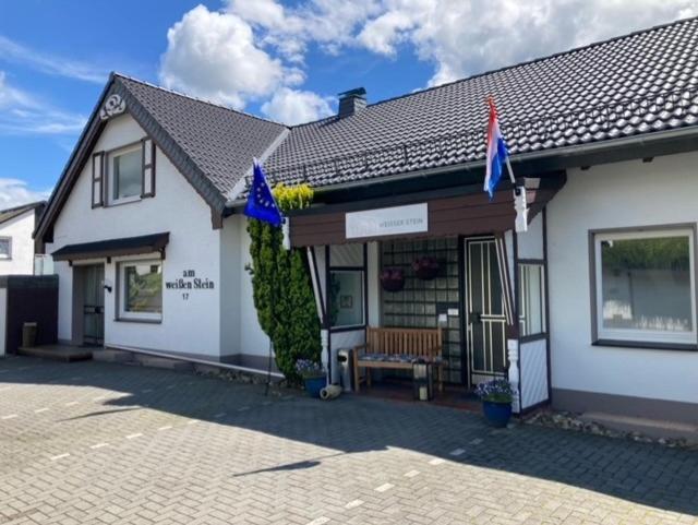 Bed & Breakfast Weisser Stein Шмаленберг Екстериор снимка
