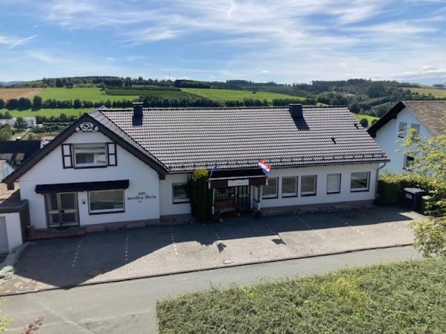 Bed & Breakfast Weisser Stein Шмаленберг Екстериор снимка